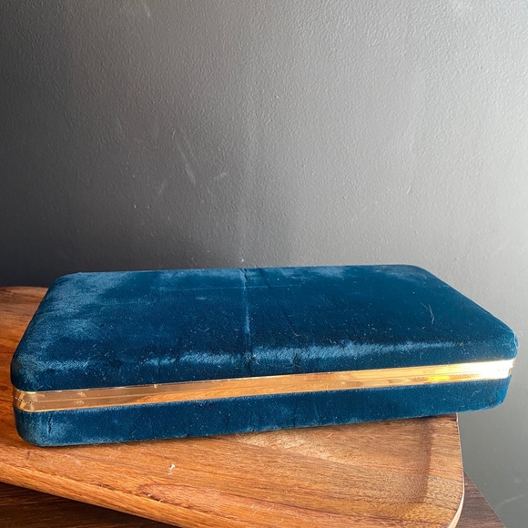 Vintage Emerald green velvet gold jewelry box
